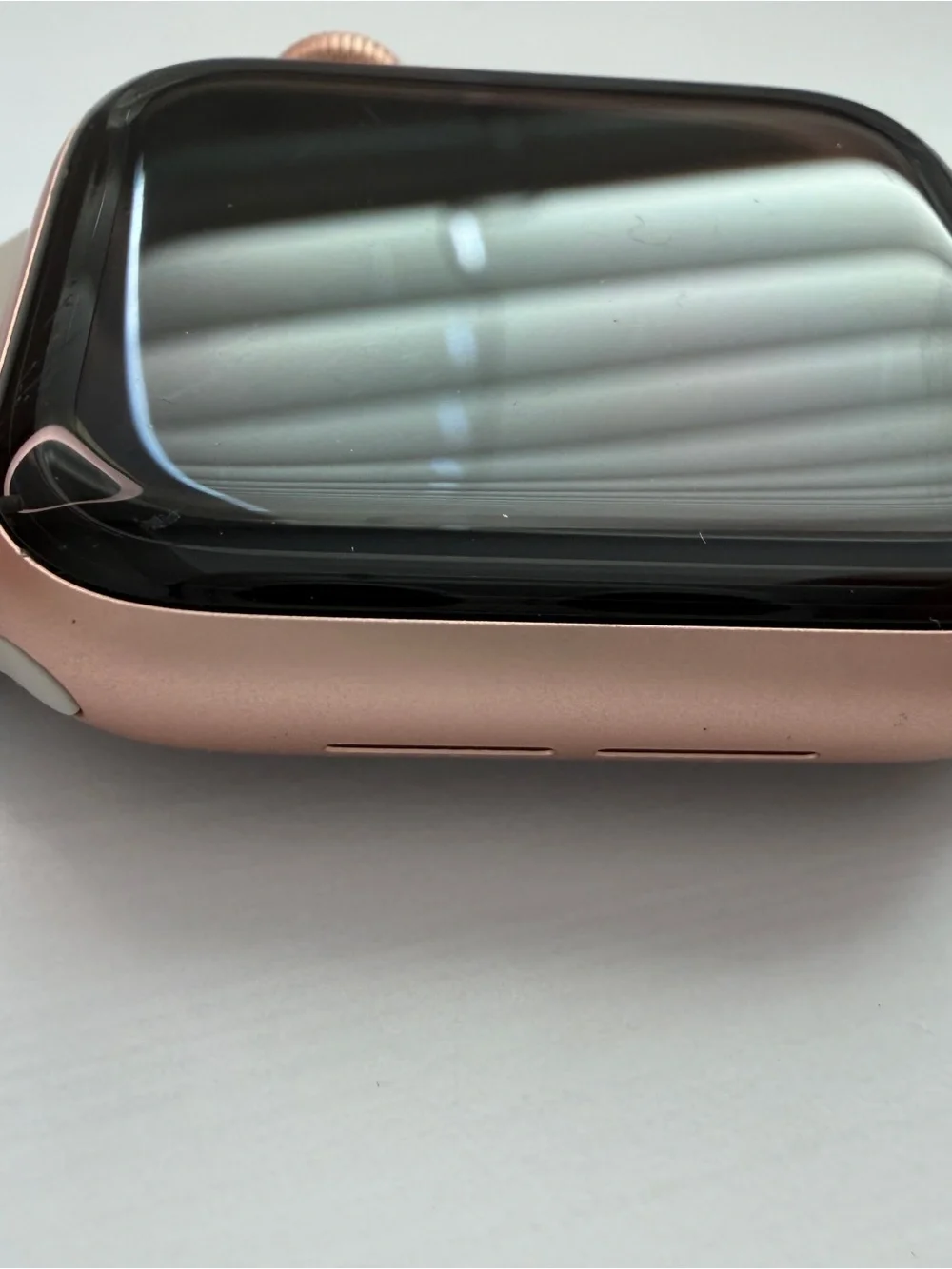 Apple Watch Series 4 40mm Rose Gold GPS w/ Beige Gray Sport Band - Picture 6 of 8